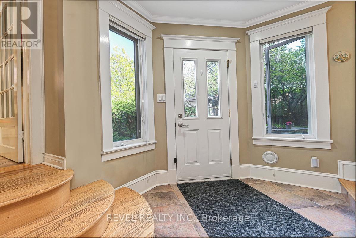 320 CLEMOW AVENUE - 19