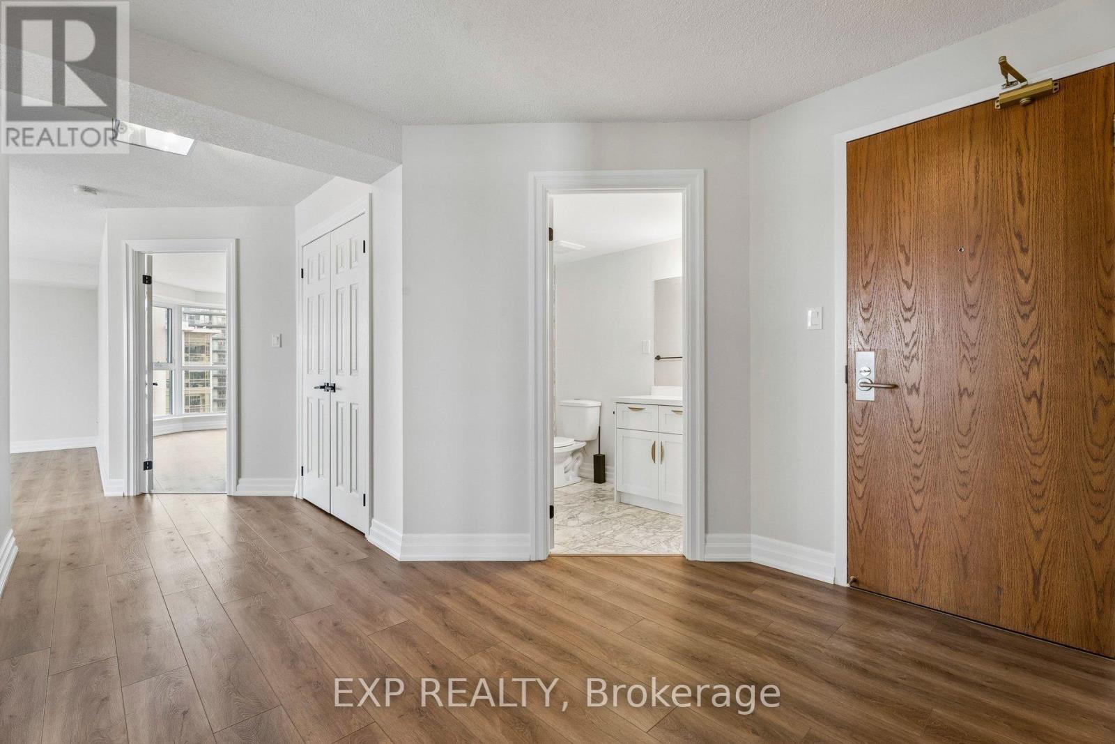 #1304 67 CAROLINE STREET S - 14