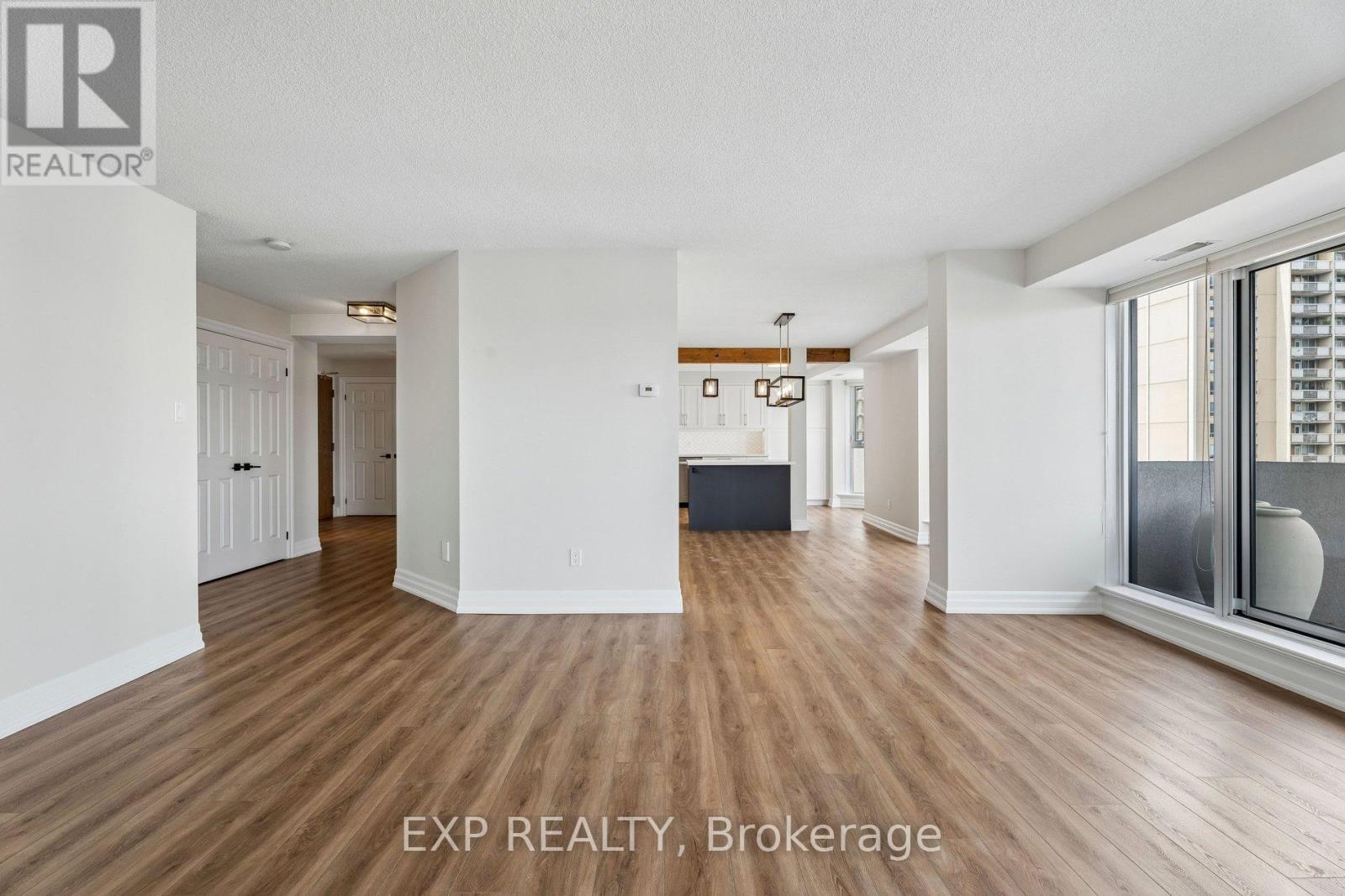 #1304 67 CAROLINE STREET S - 21