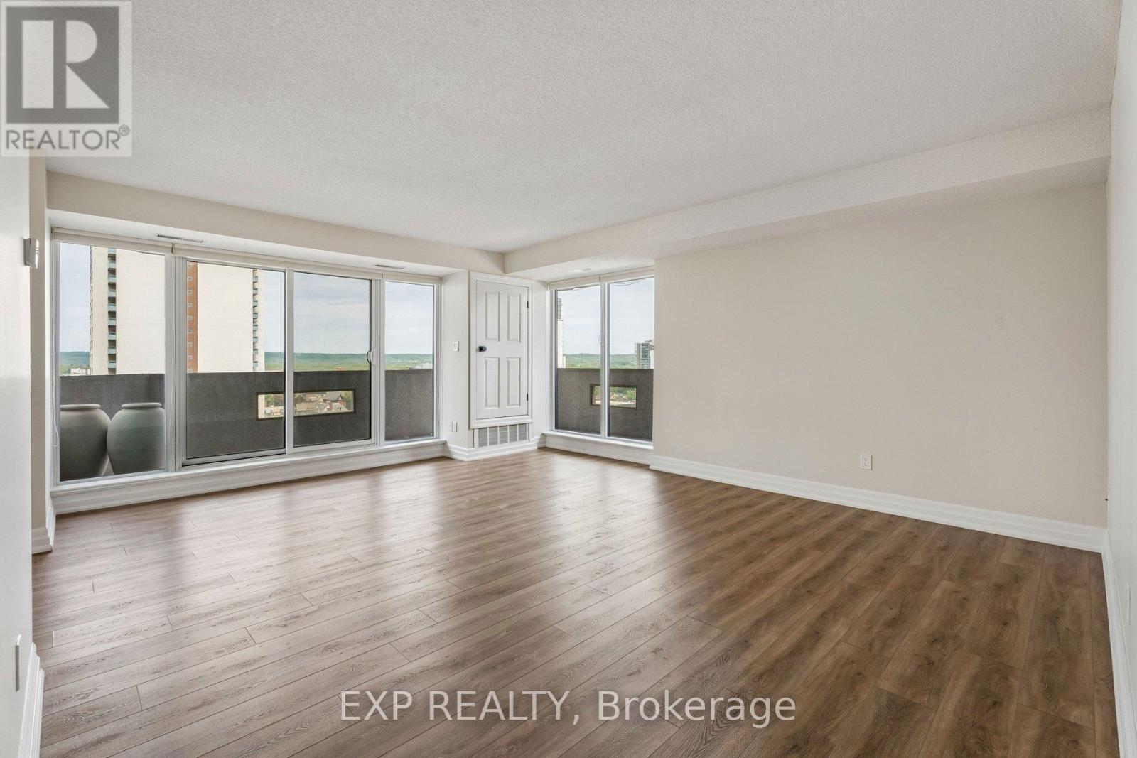 #1304 67 CAROLINE STREET S - 23