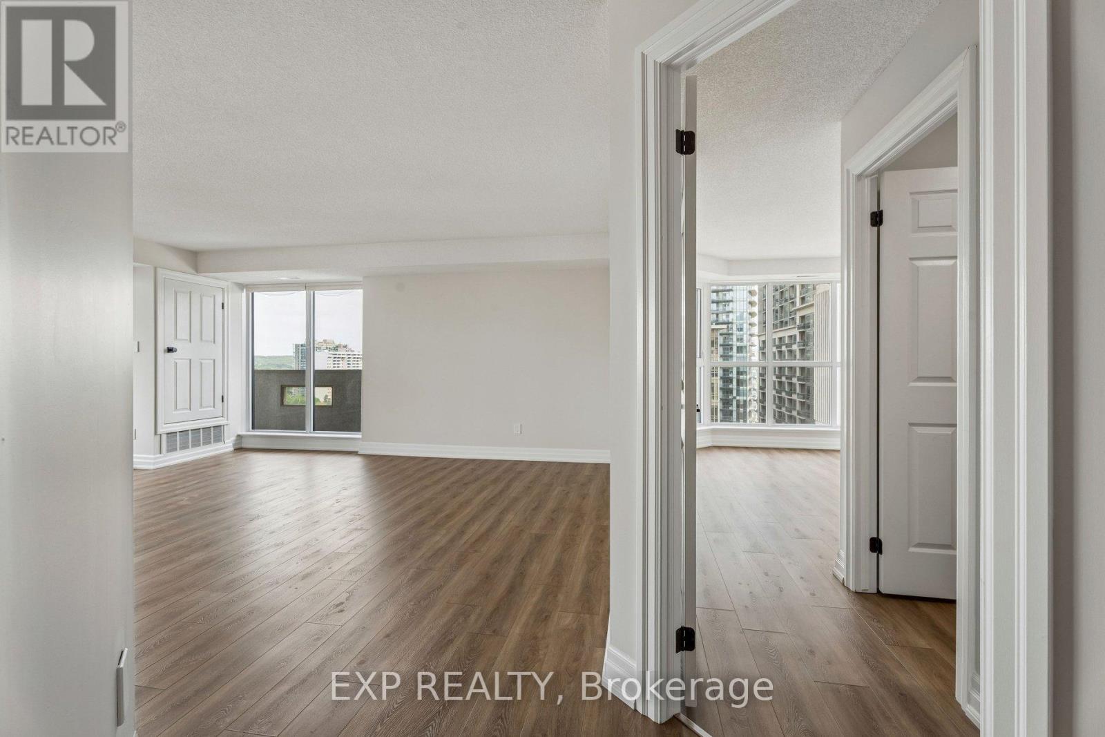 #1304 67 CAROLINE STREET S - 24