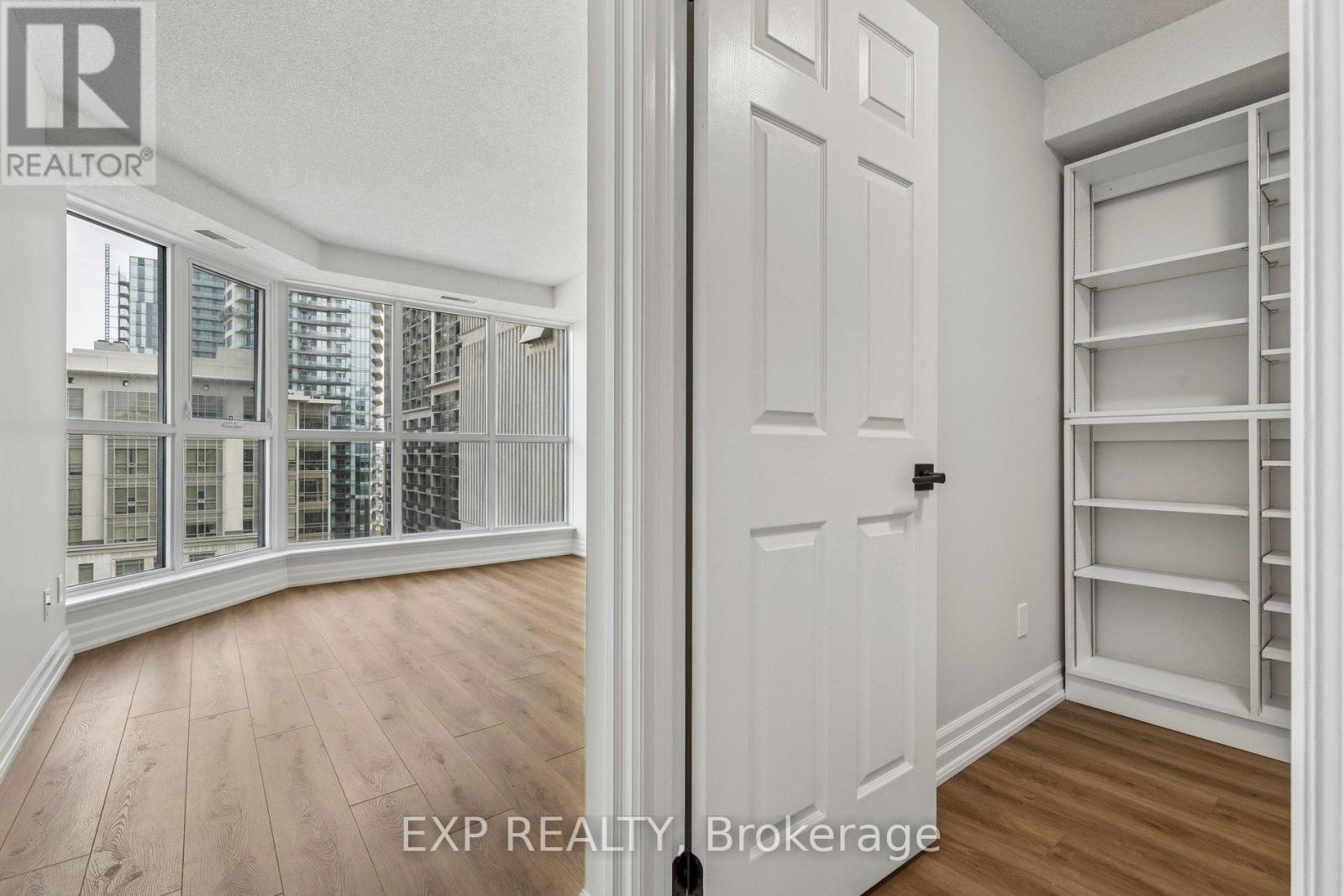 #1304 67 CAROLINE STREET S - 25