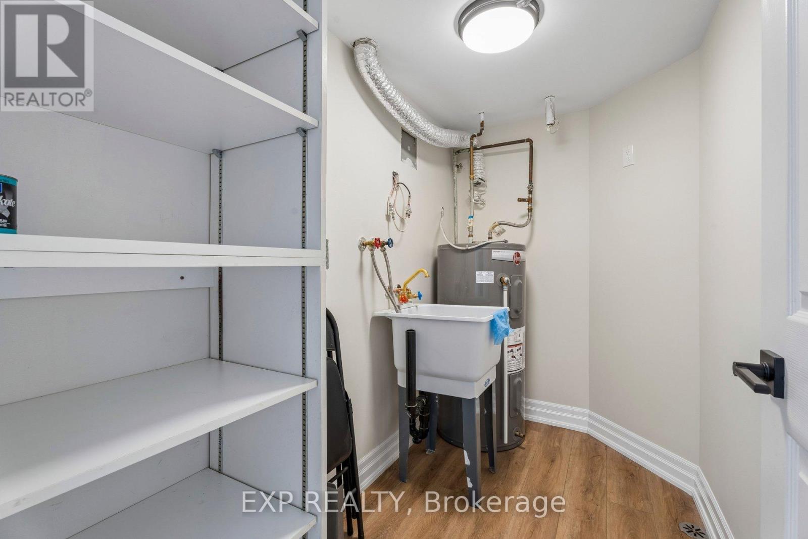 #1304 67 CAROLINE STREET S - 38