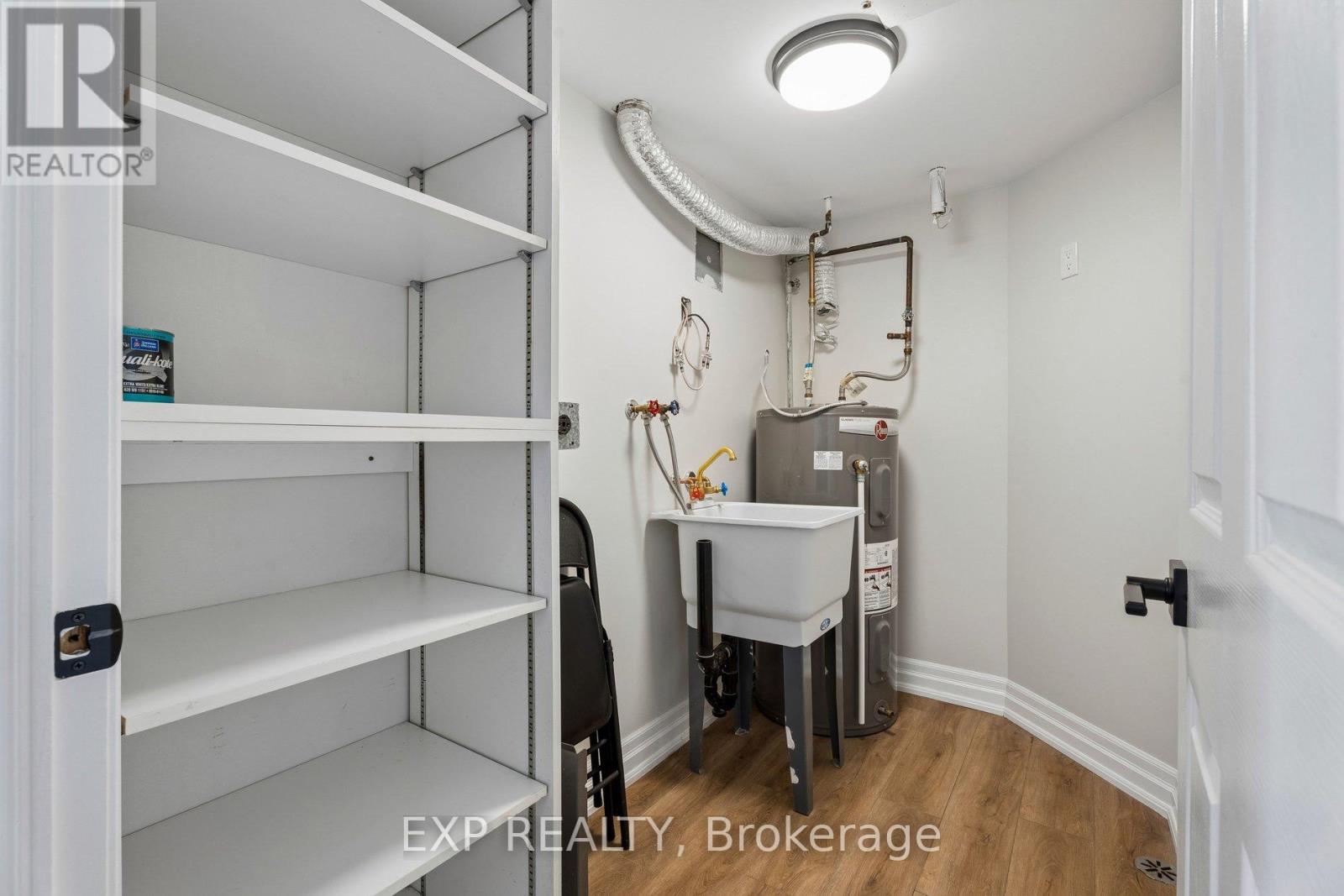 #1304 67 CAROLINE STREET S - 39