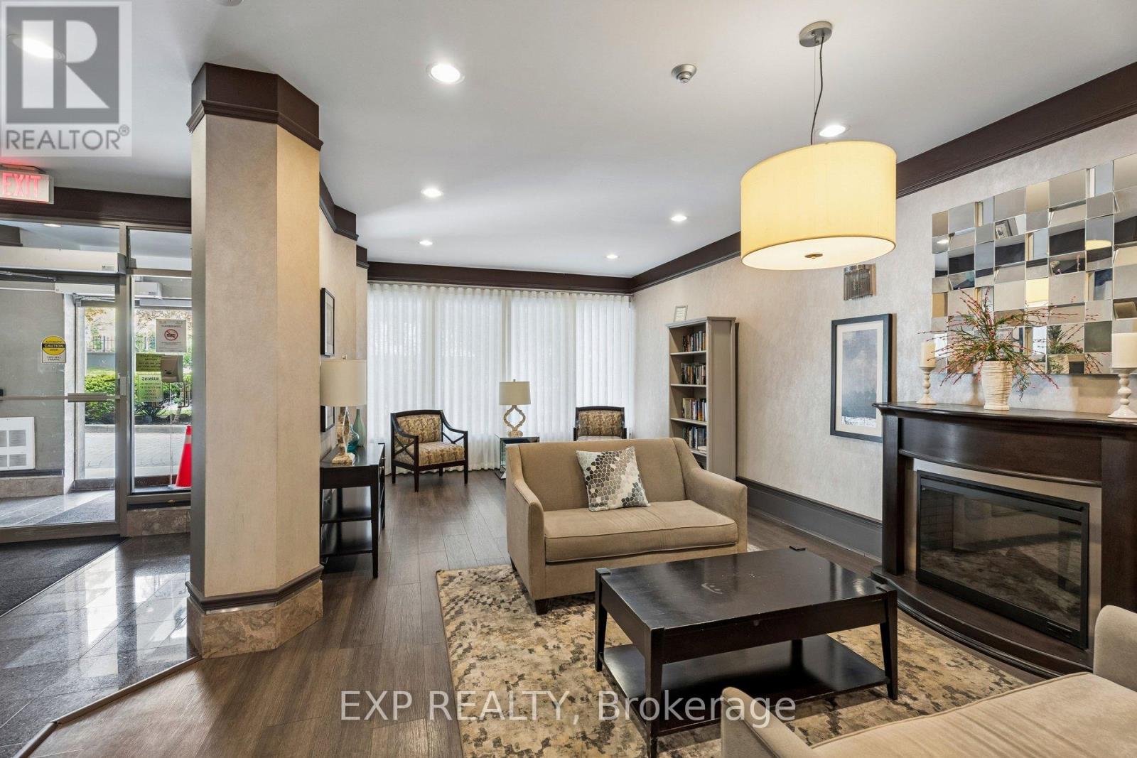 #1304 67 CAROLINE STREET S - 45