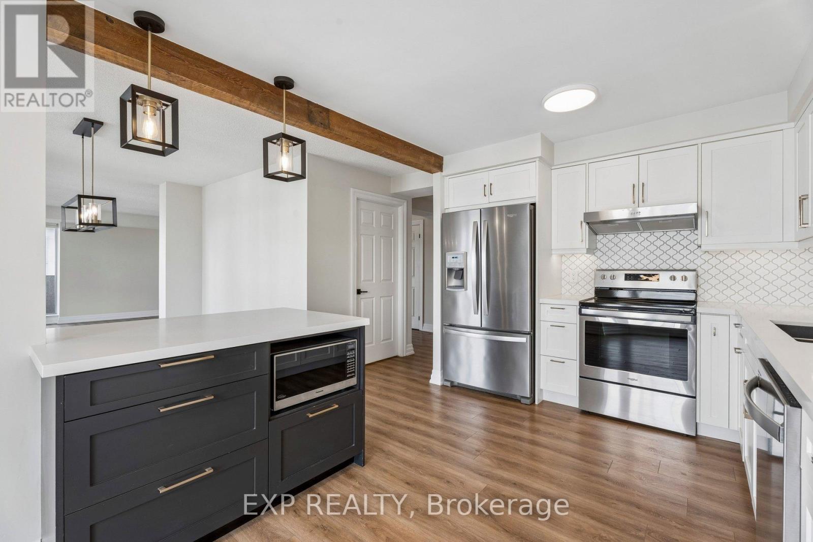 #1304 67 CAROLINE STREET S - 5