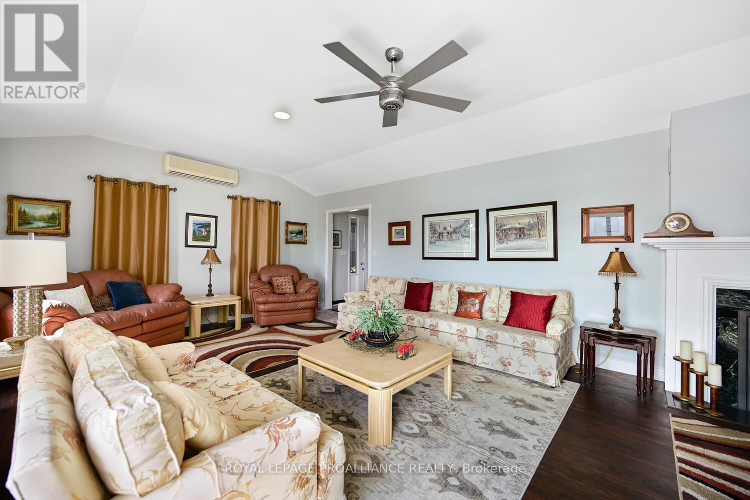 10 CLIFFSIDE CRESCENT - 11