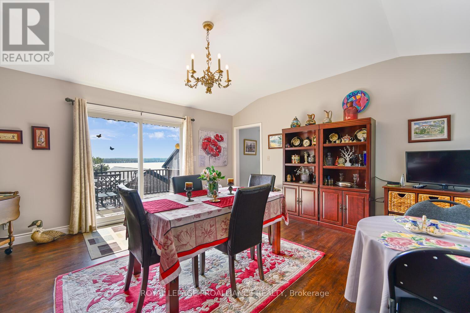 10 CLIFFSIDE CRESCENT - 13