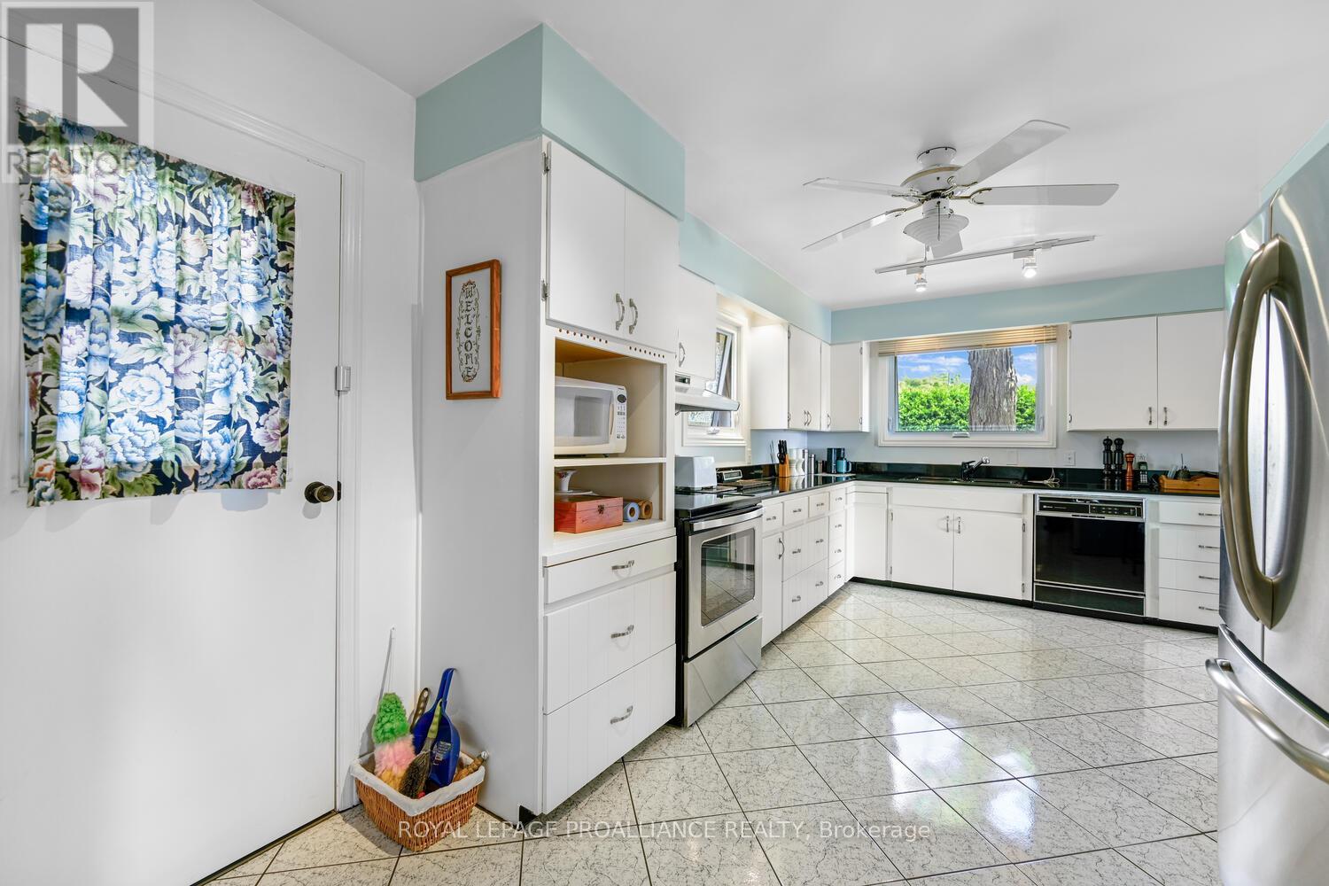 10 CLIFFSIDE CRESCENT - 20