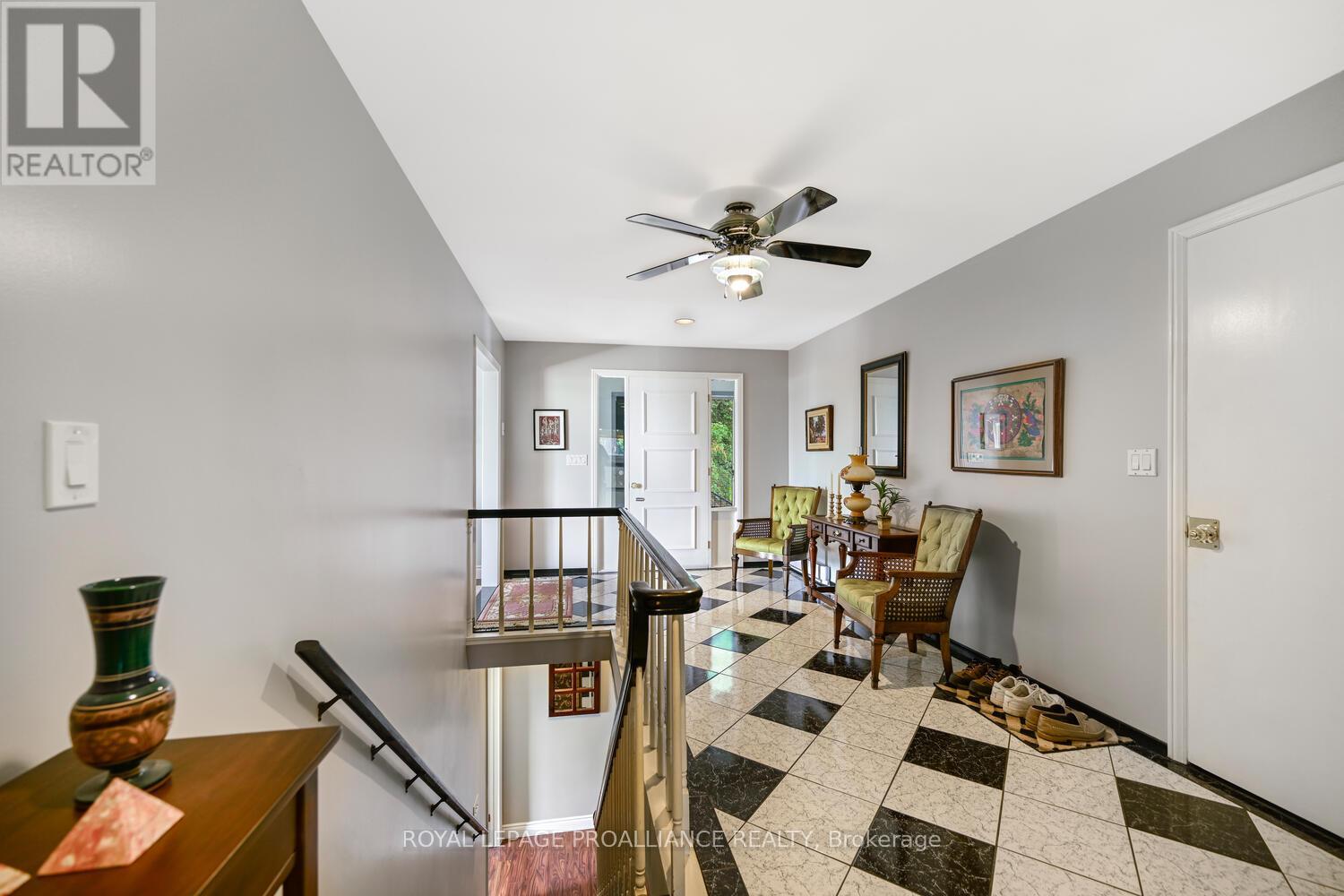 10 CLIFFSIDE CRESCENT - 5