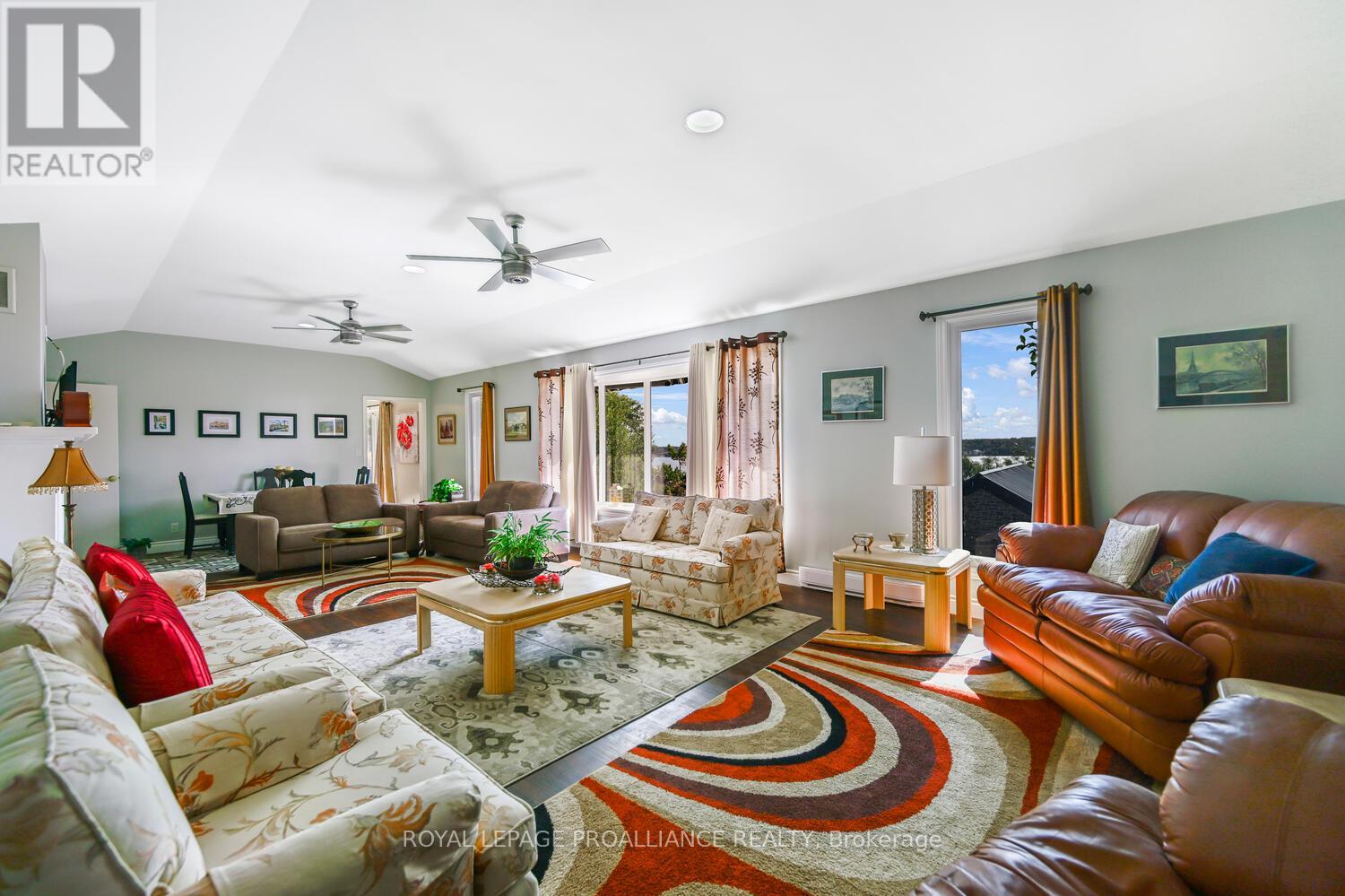 10 CLIFFSIDE CRESCENT - 8