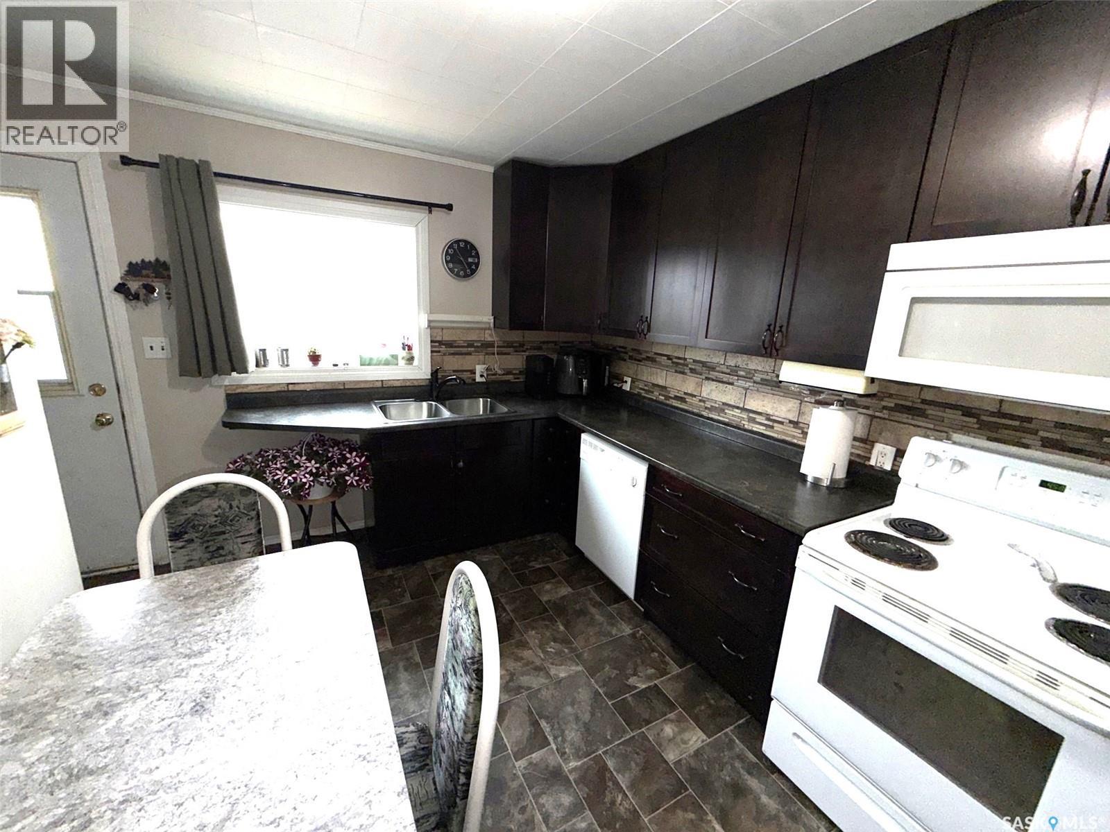 412 Main STREET - 5
