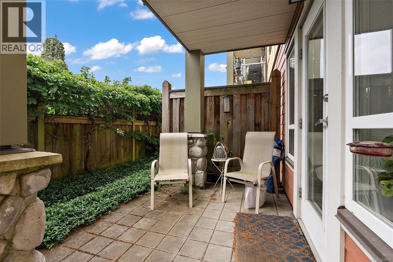 #116 663 Goldstream Ave - 18