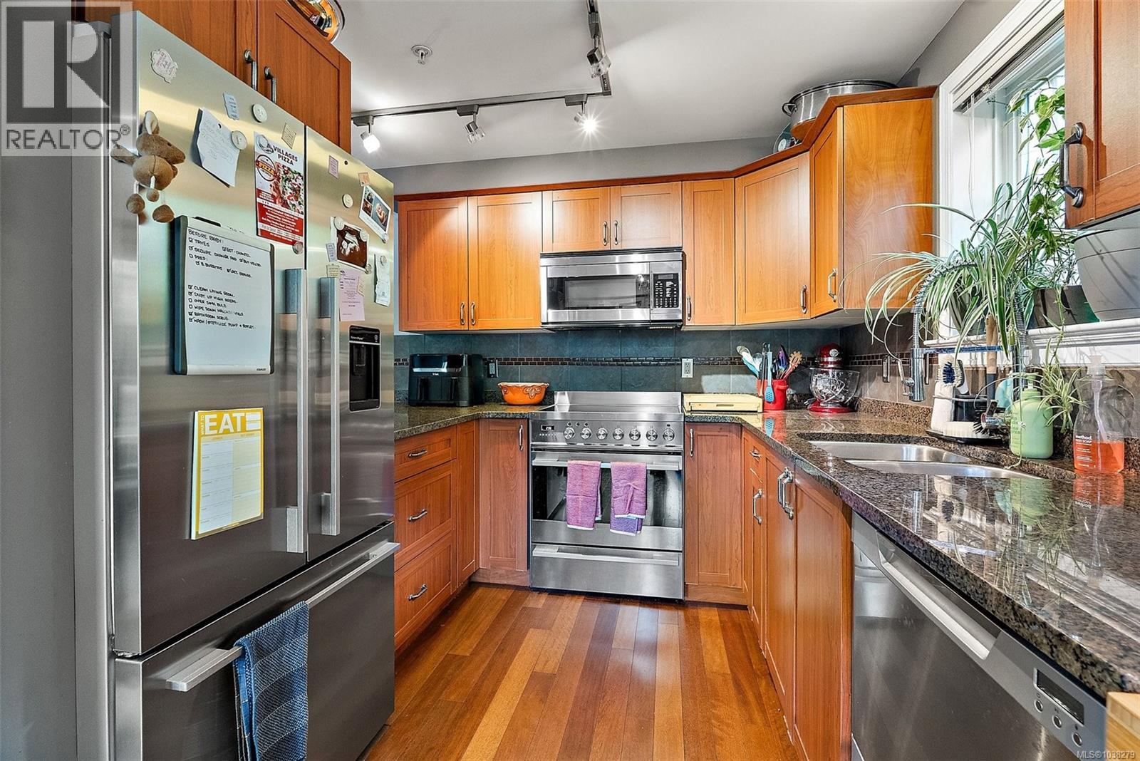 #116 663 Goldstream Ave - 9