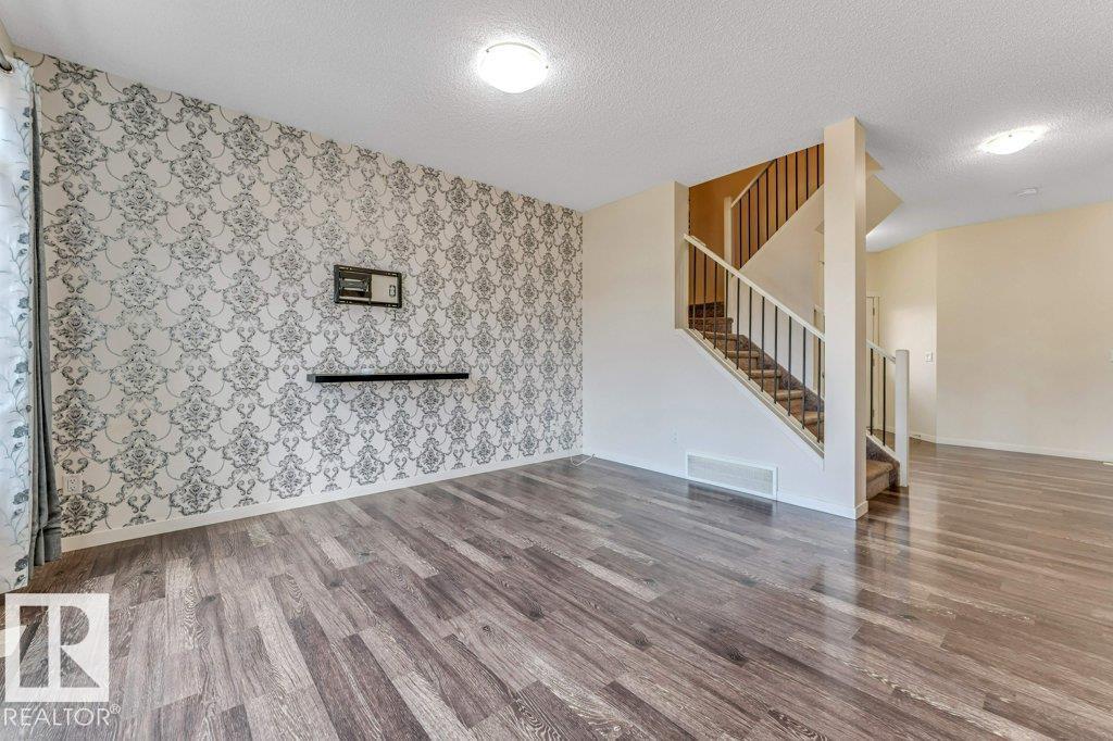 1224 25 AV NW - 17