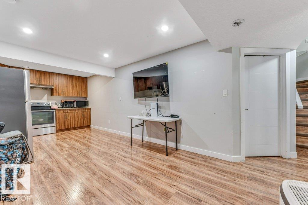 1224 25 AV NW - 36
