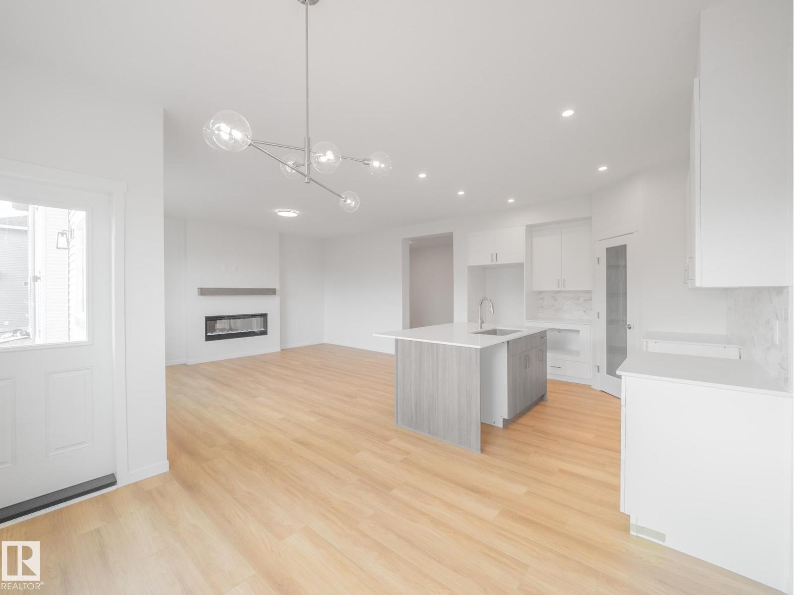 947 18 AV NW - 25