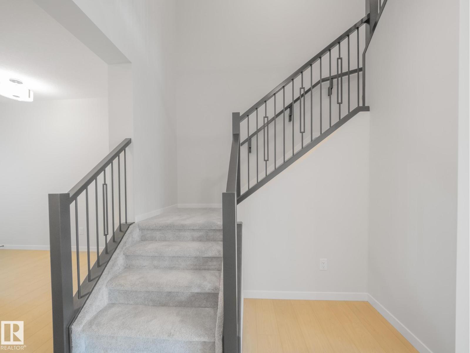 927 18 AV NW - 23