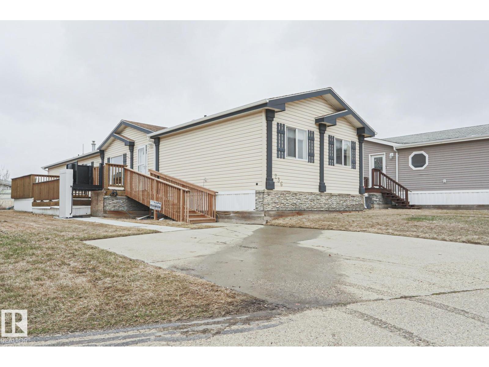 236 Oakwood DR NW - Image 2
