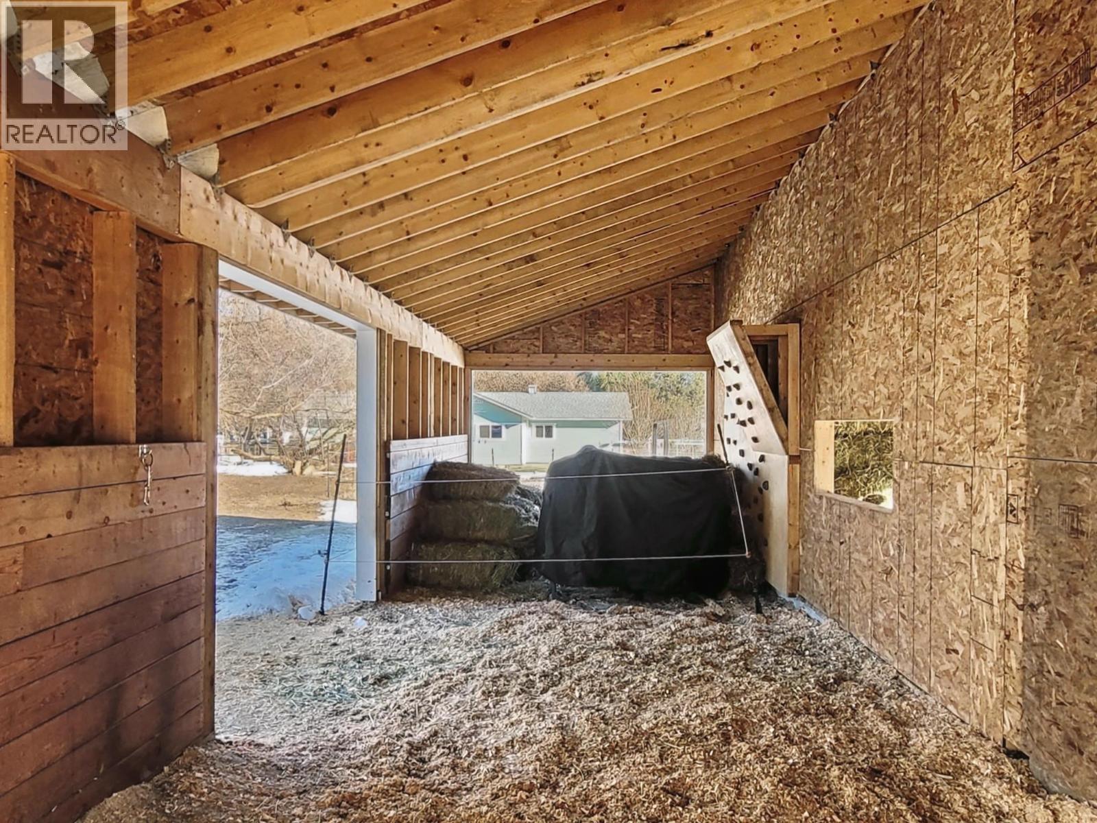 8170 Plotnikoff Road - 49