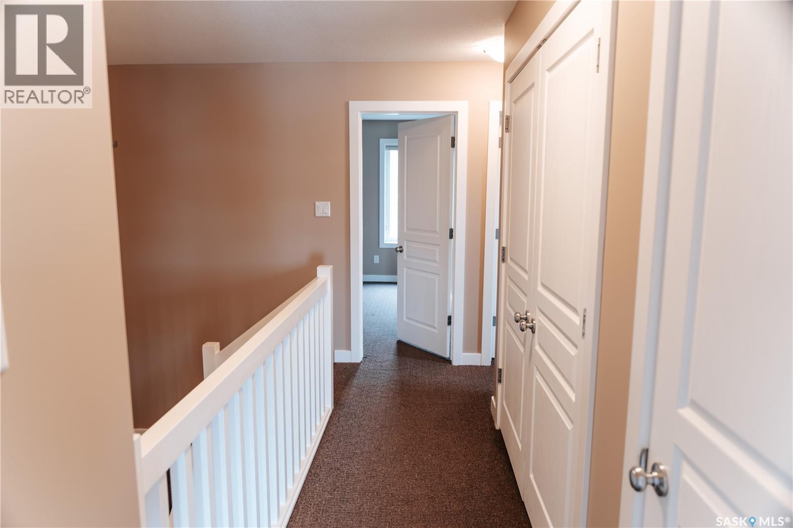 145 McIntyre STREET N - 13