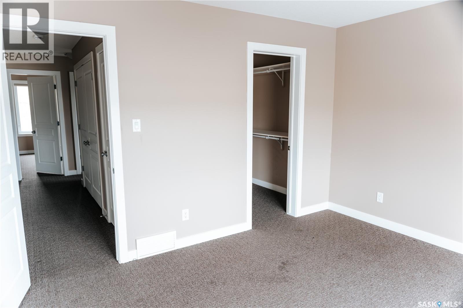 145 McIntyre STREET N - 15