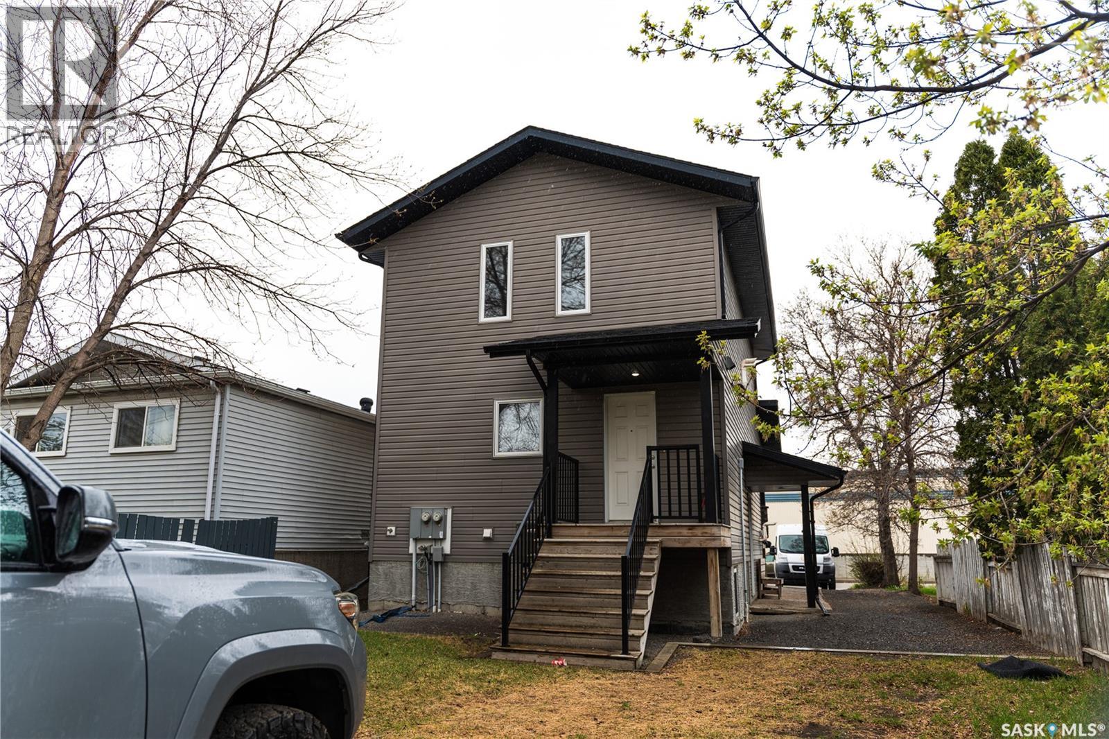 145 McIntyre STREET N - 30