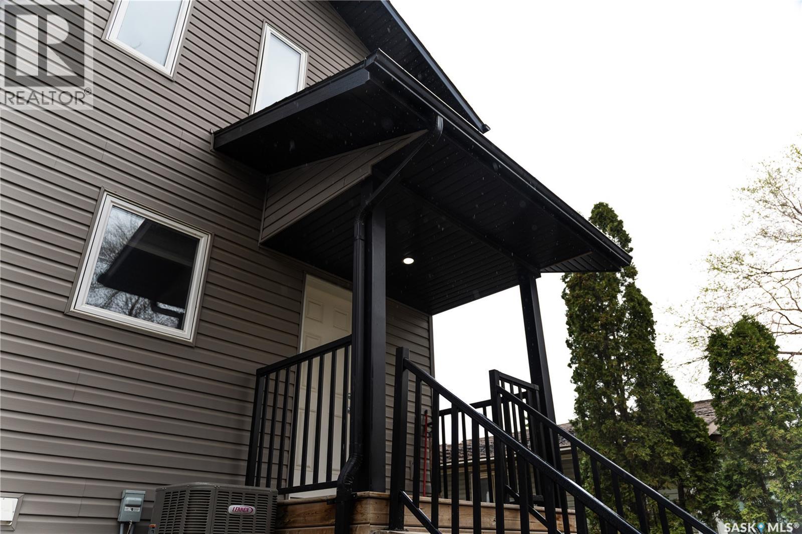 145 McIntyre STREET N - 31