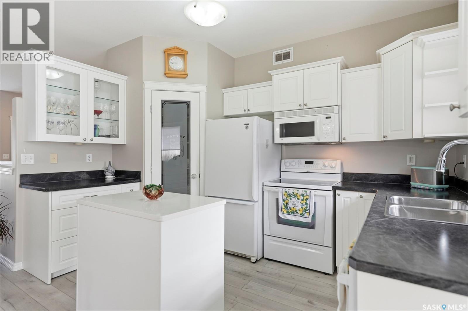 #8 320 3rd STREET - 11