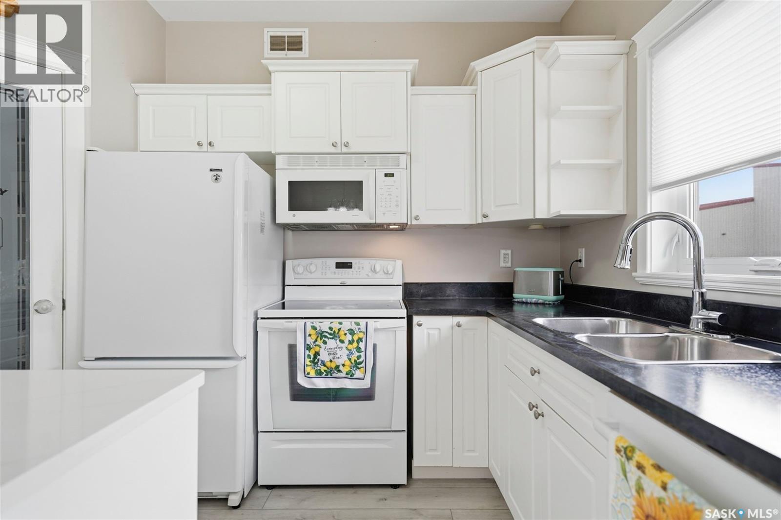#8 320 3rd STREET - 13