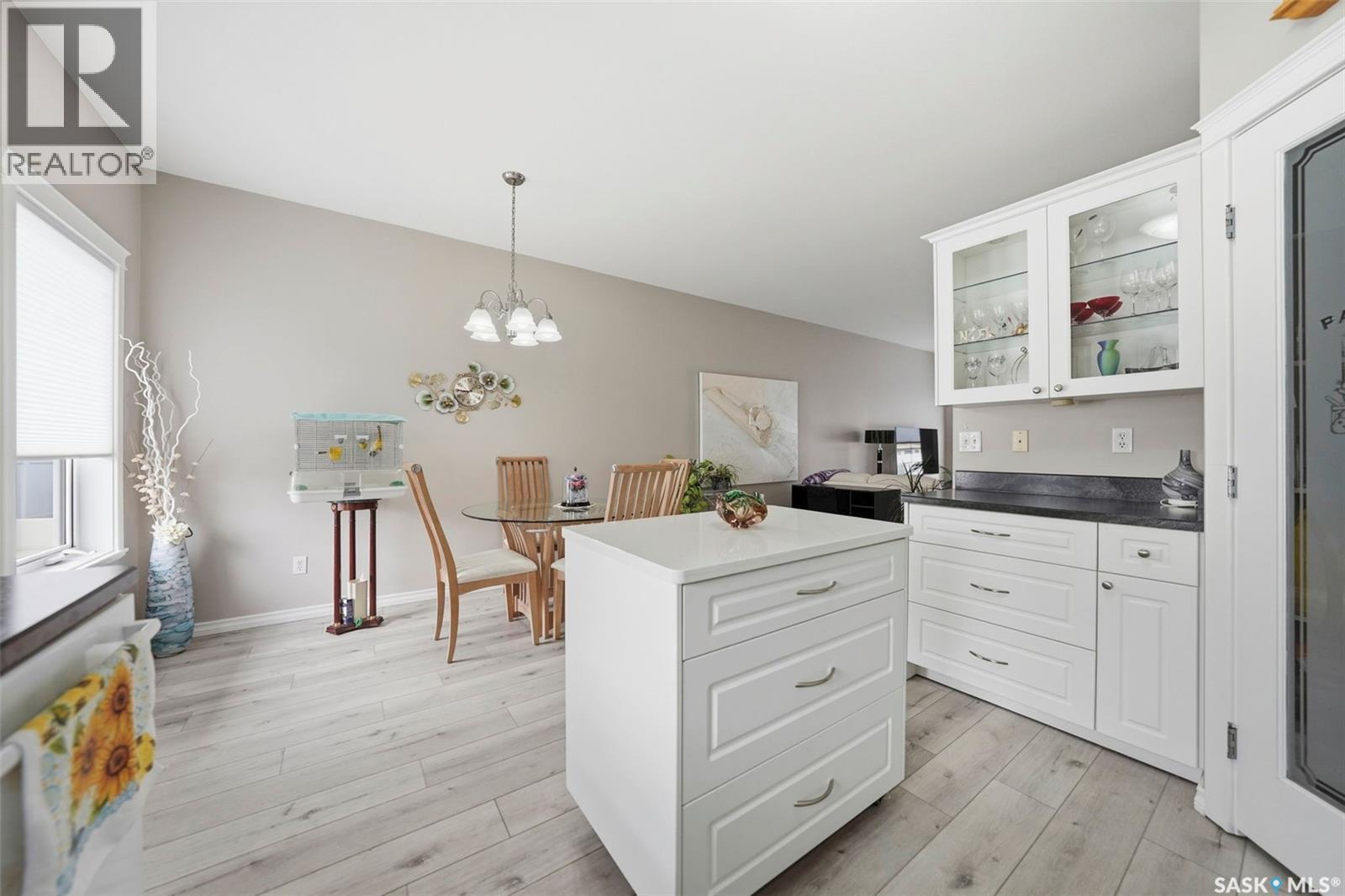 #8 320 3rd STREET - 15