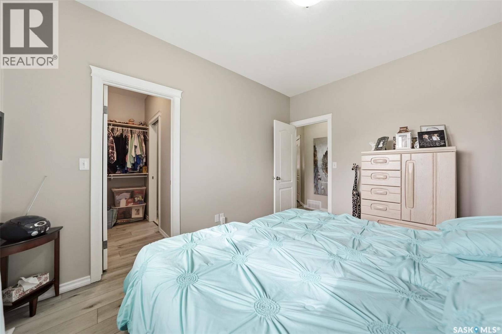 #8 320 3rd STREET - 17