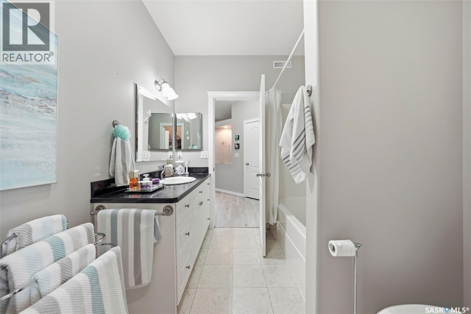 #8 320 3rd STREET - 19