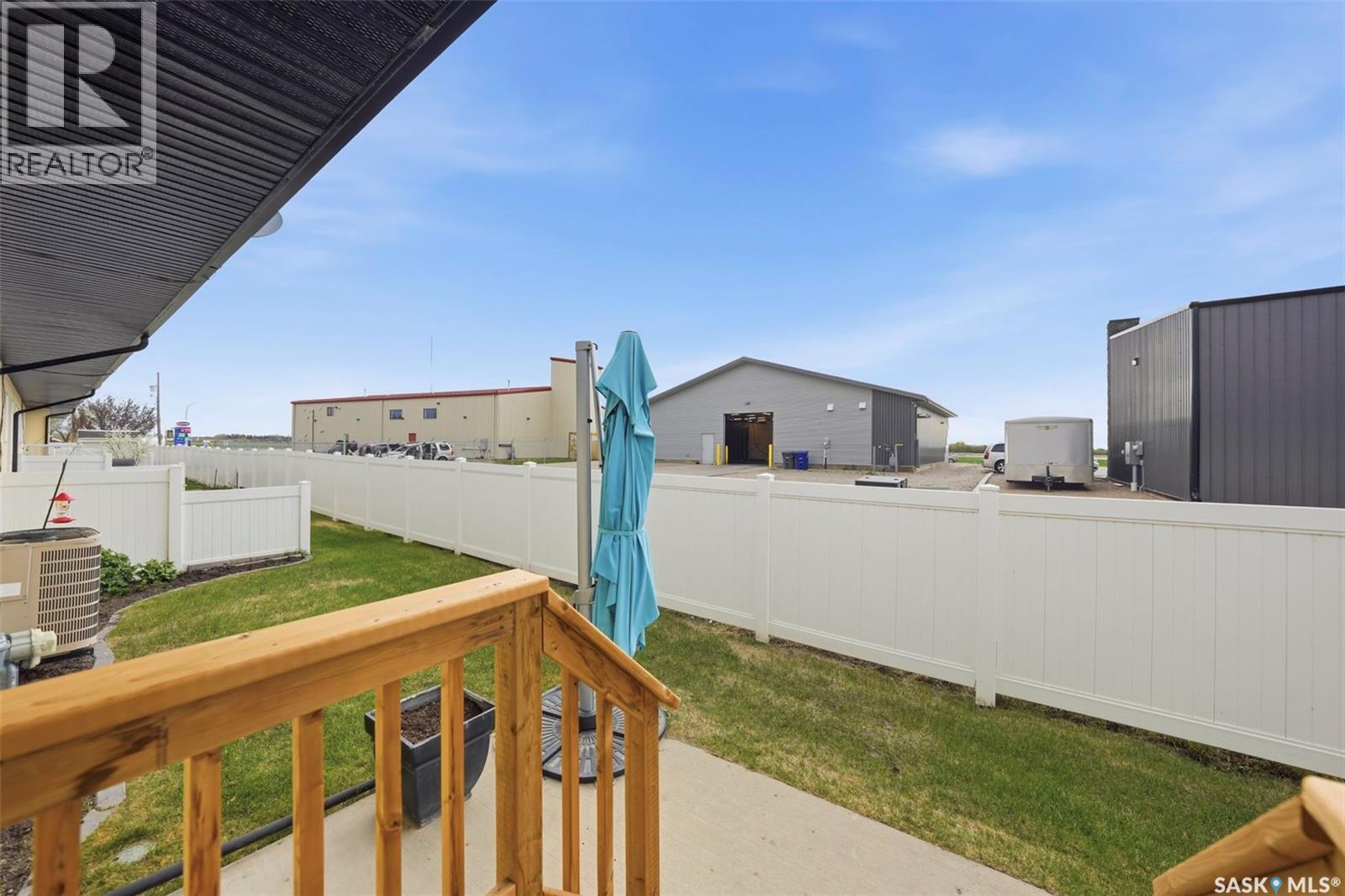 #8 320 3rd STREET - 27