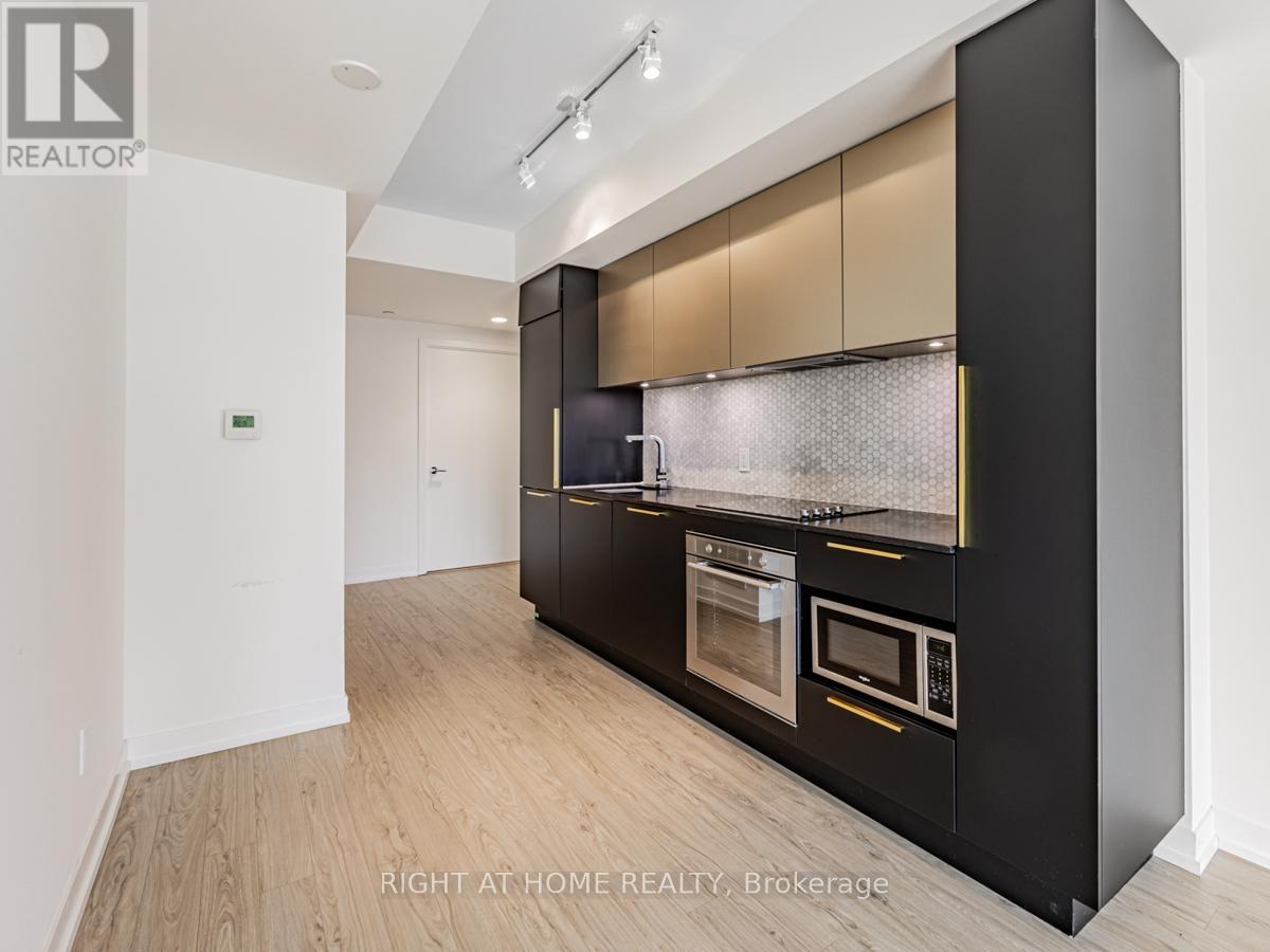 #1615 85 WOOD STREET - 14