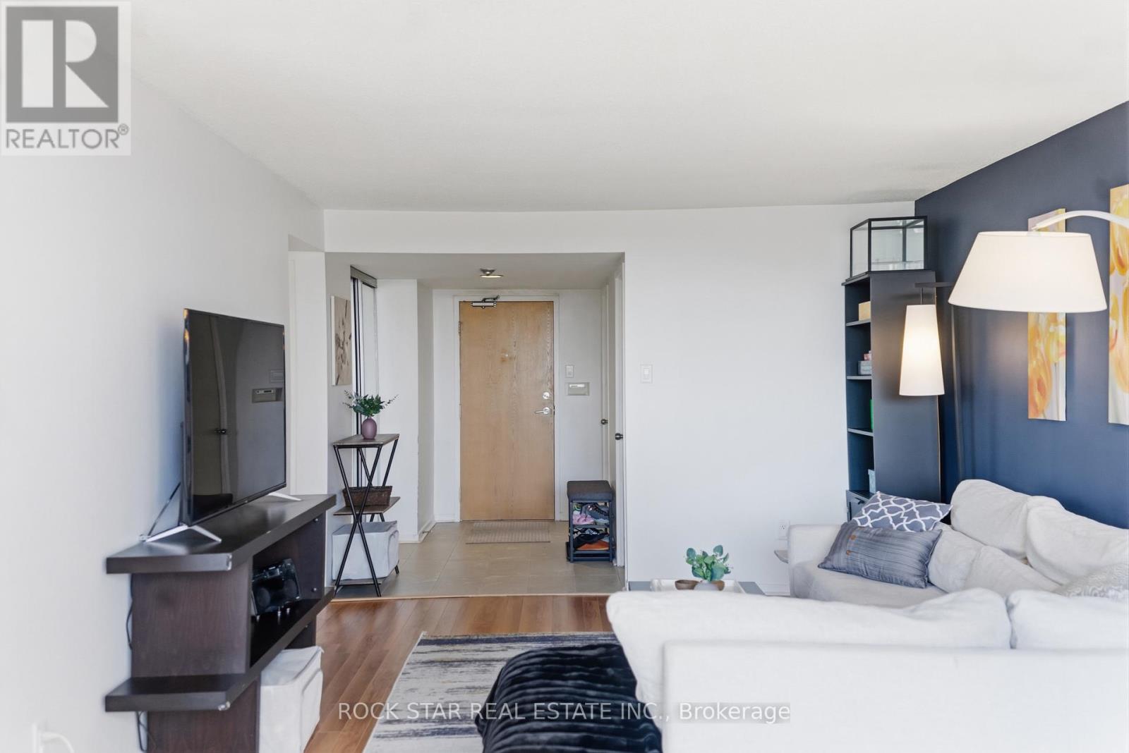 #701 5 KENNETH AVENUE - 11