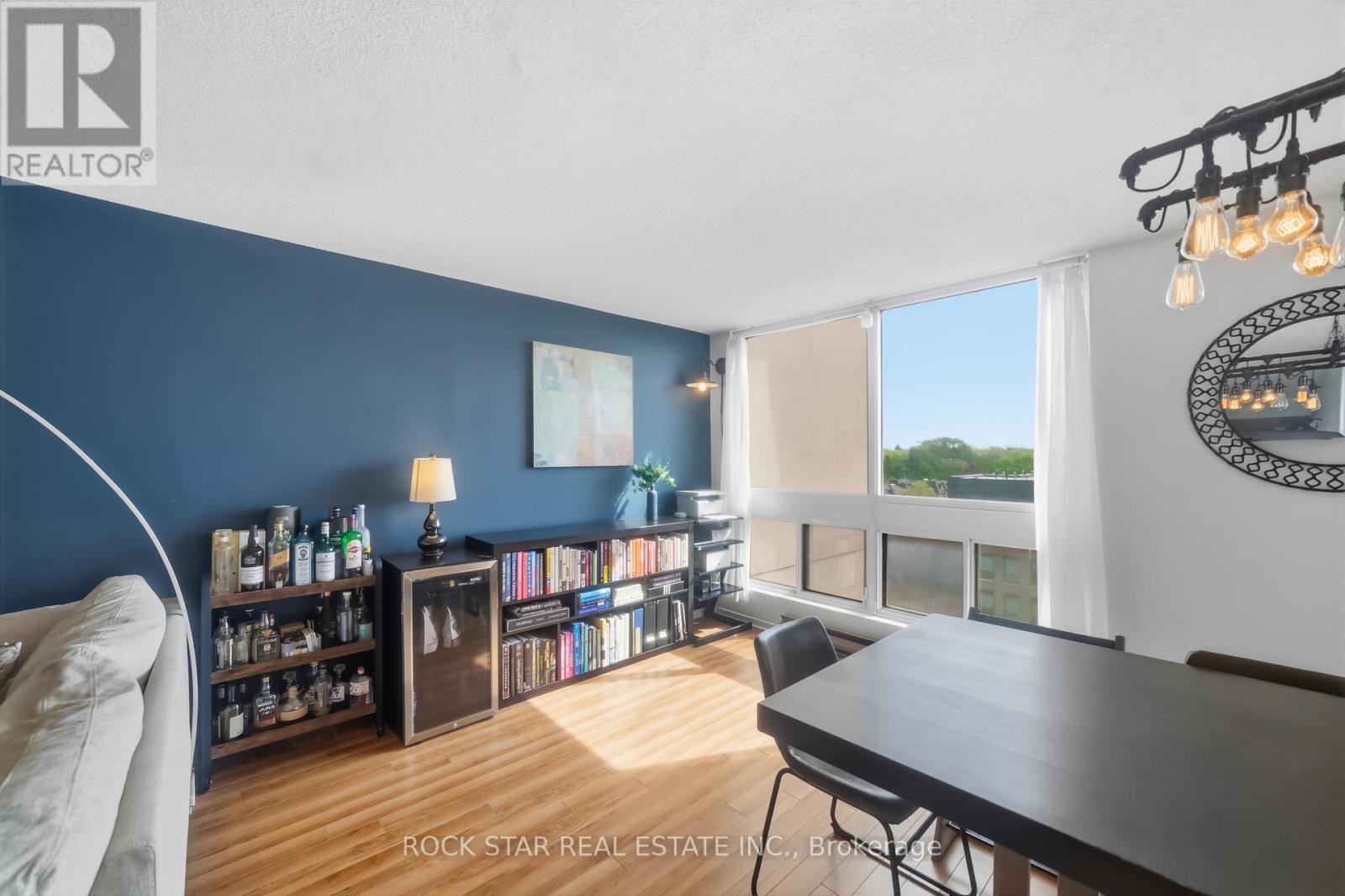 #701 5 KENNETH AVENUE - 15