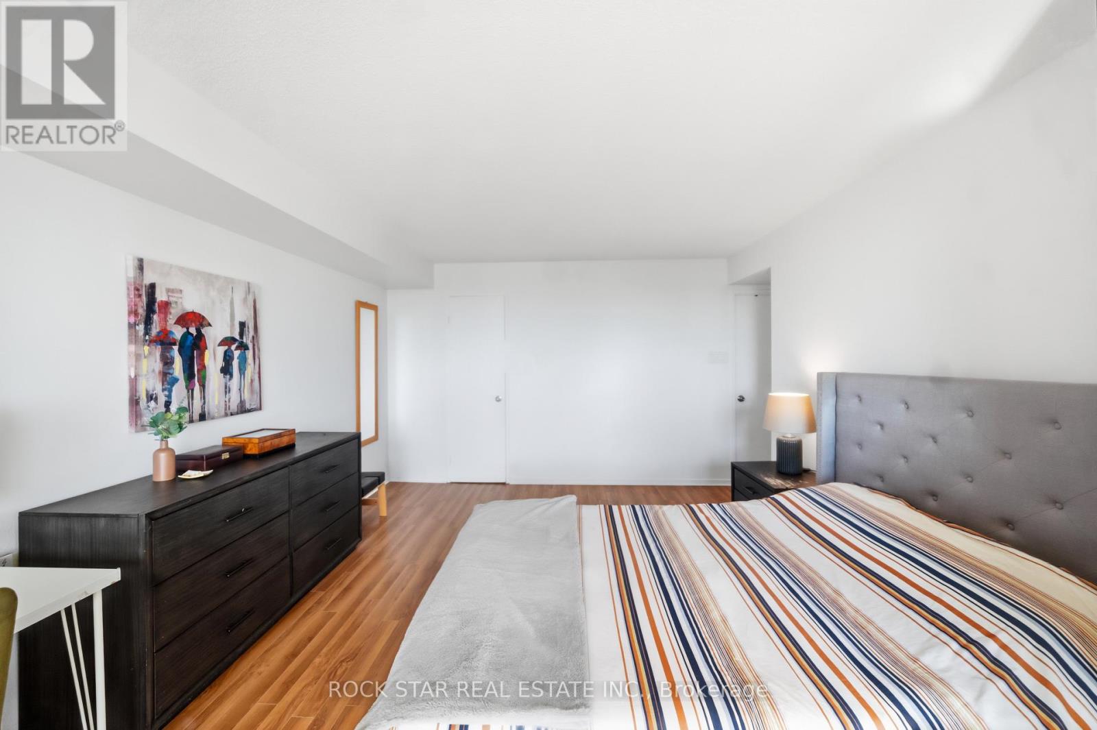 #701 5 KENNETH AVENUE - 22