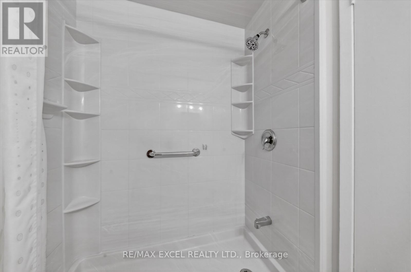 18 SCOTNEY GROVE - 24
