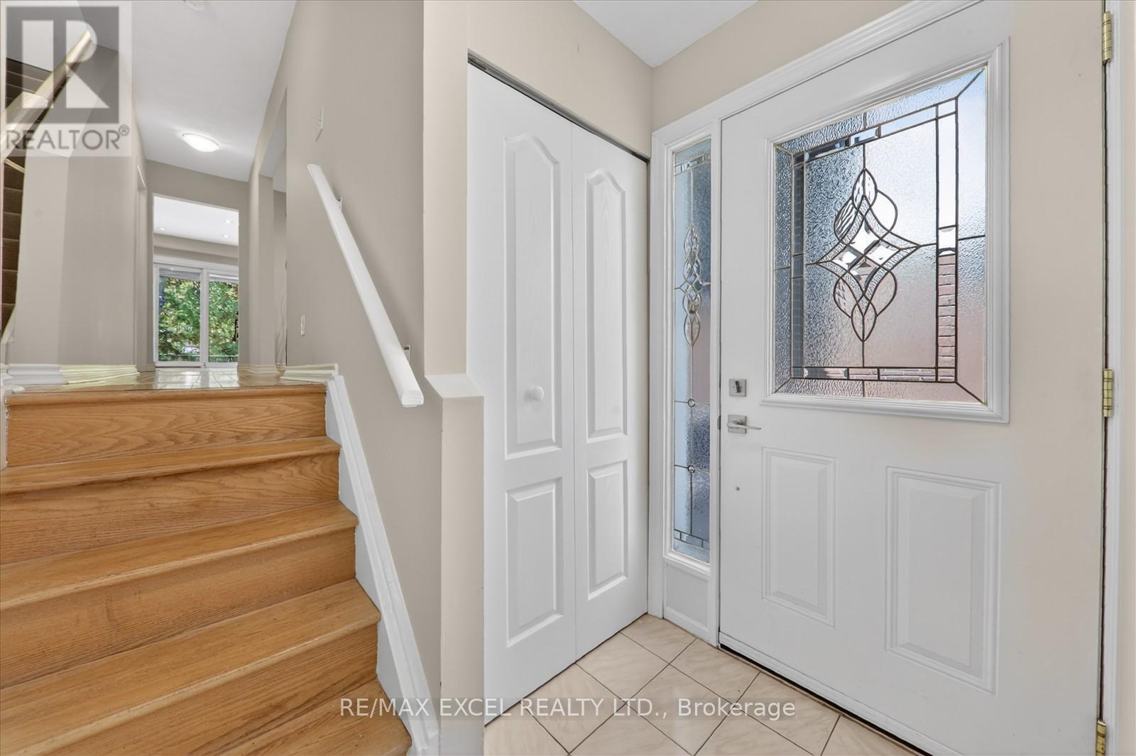 18 SCOTNEY GROVE - Image 3
