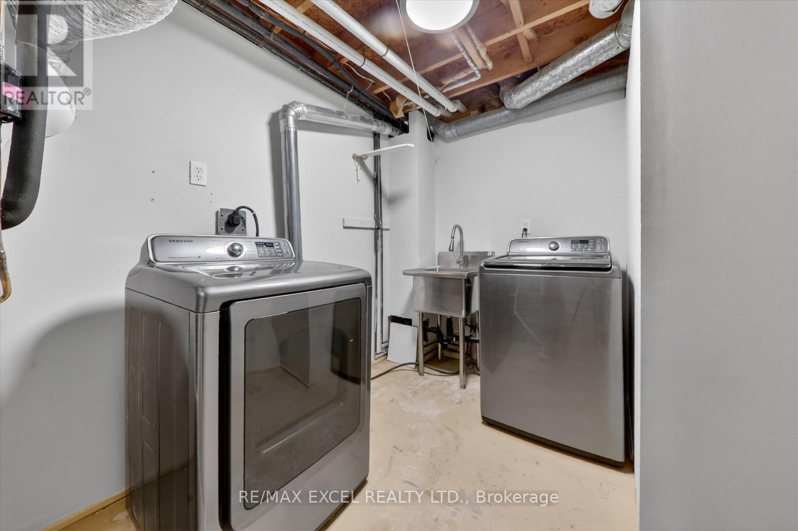 18 SCOTNEY GROVE - 33