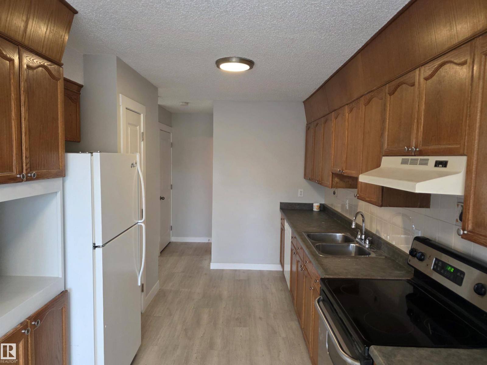 12430 85 ST NW - 7