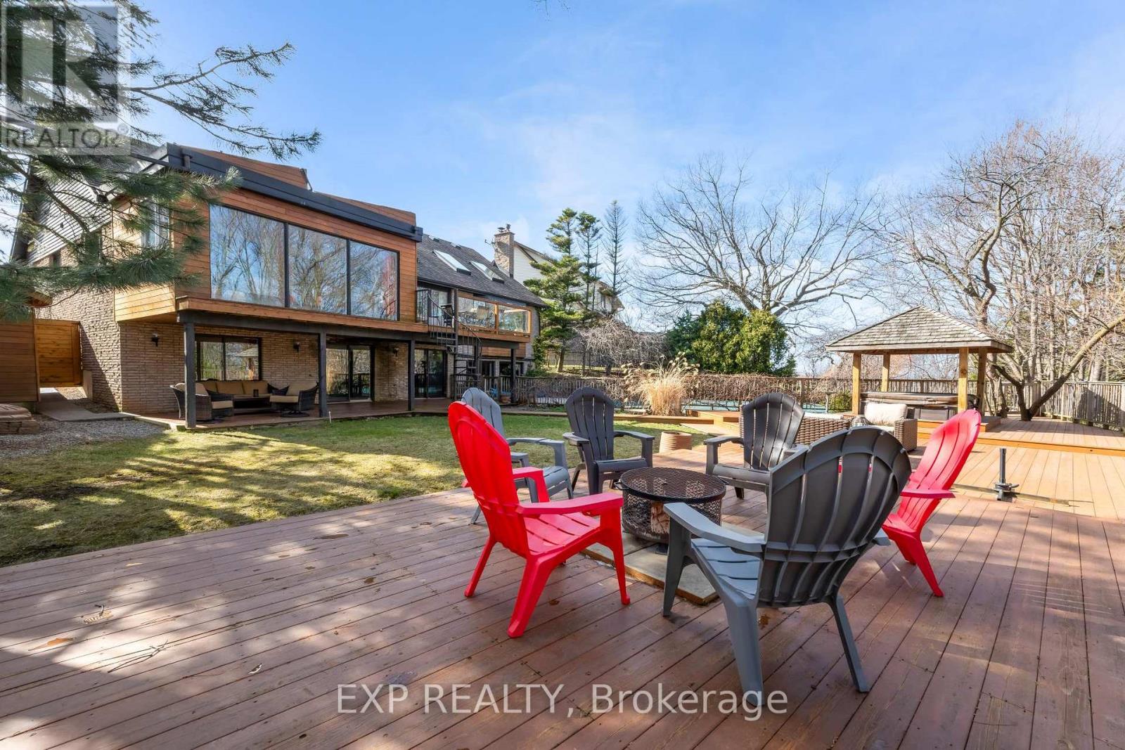 39 HILTS DRIVE - 1
