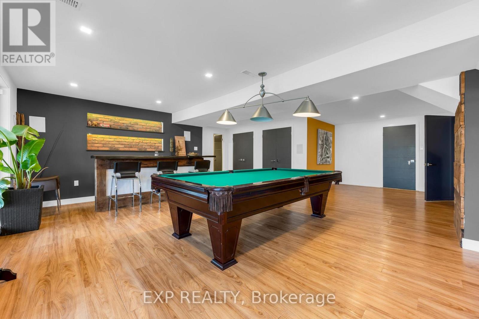 39 HILTS DRIVE - 17