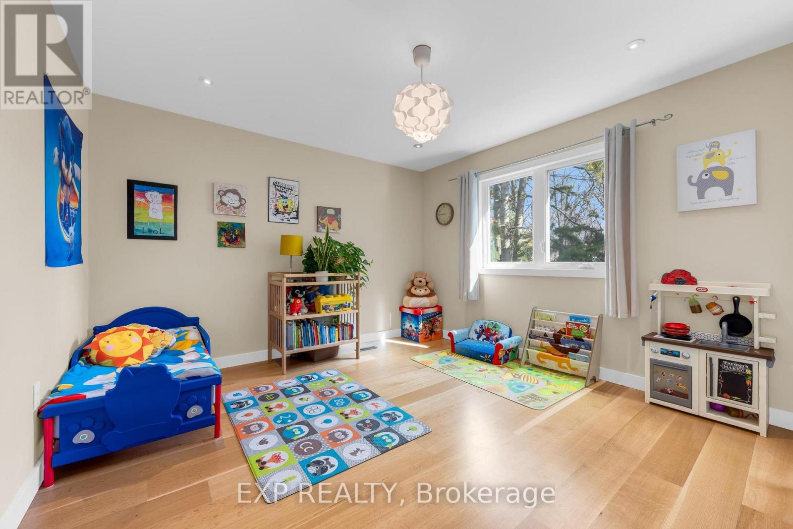 39 HILTS DRIVE - 24