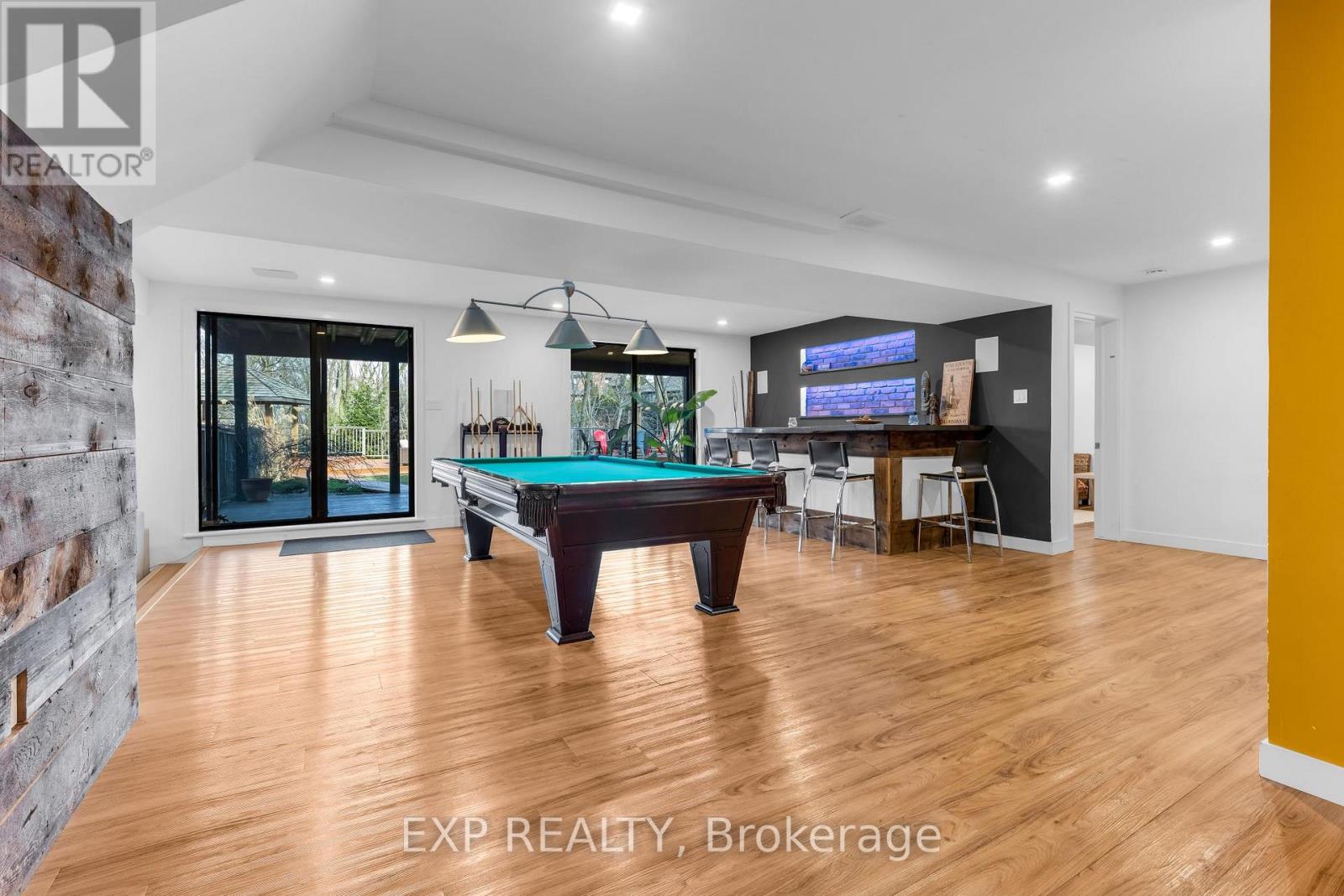 39 HILTS DRIVE - 26