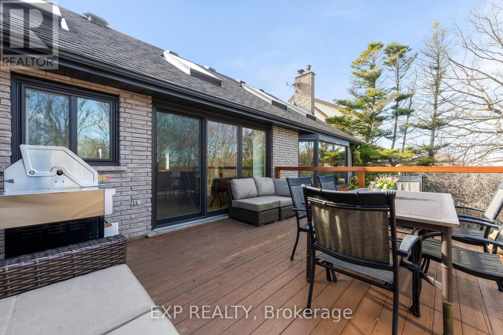 39 HILTS DRIVE - 35