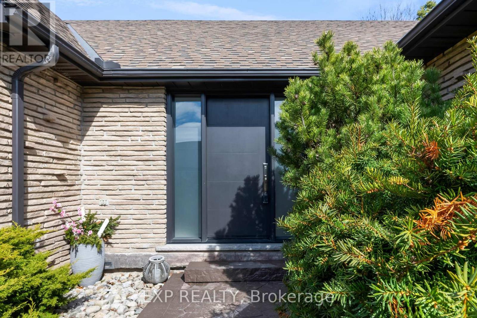 39 HILTS DRIVE - 41