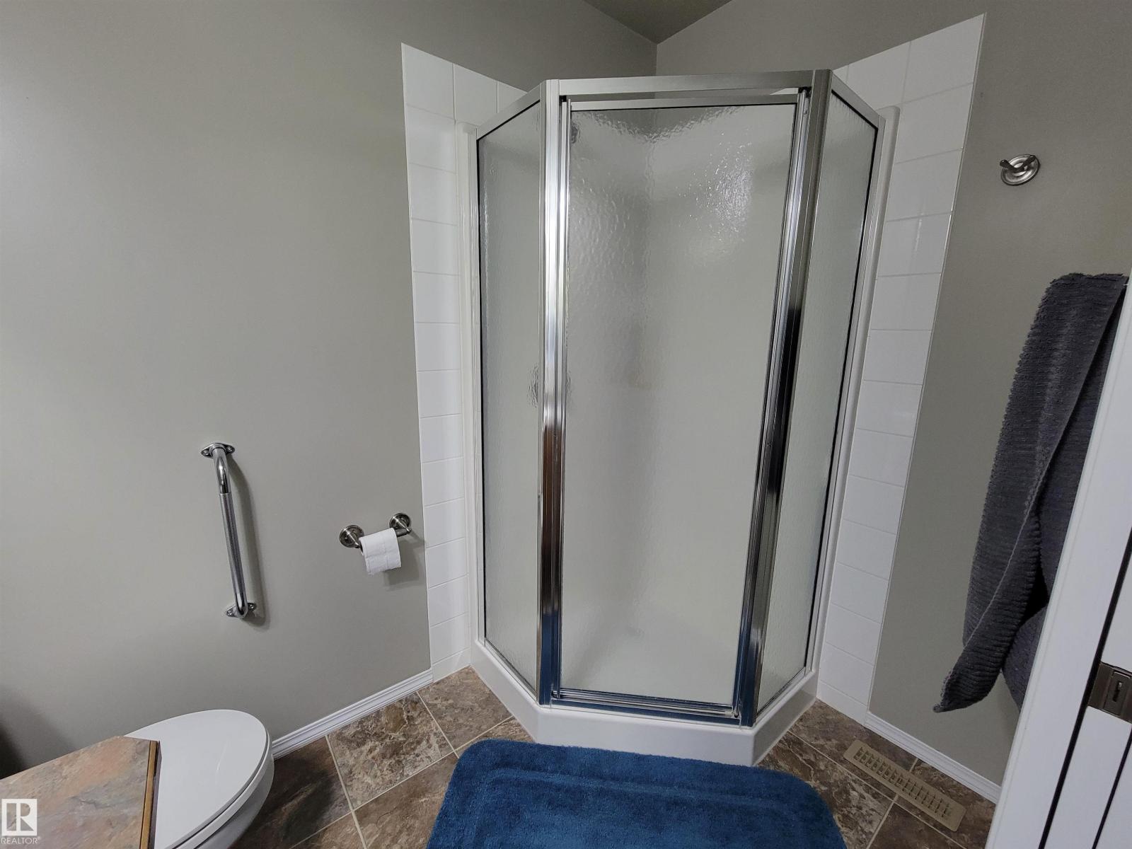 #410 7001 Northview DR — photo 33