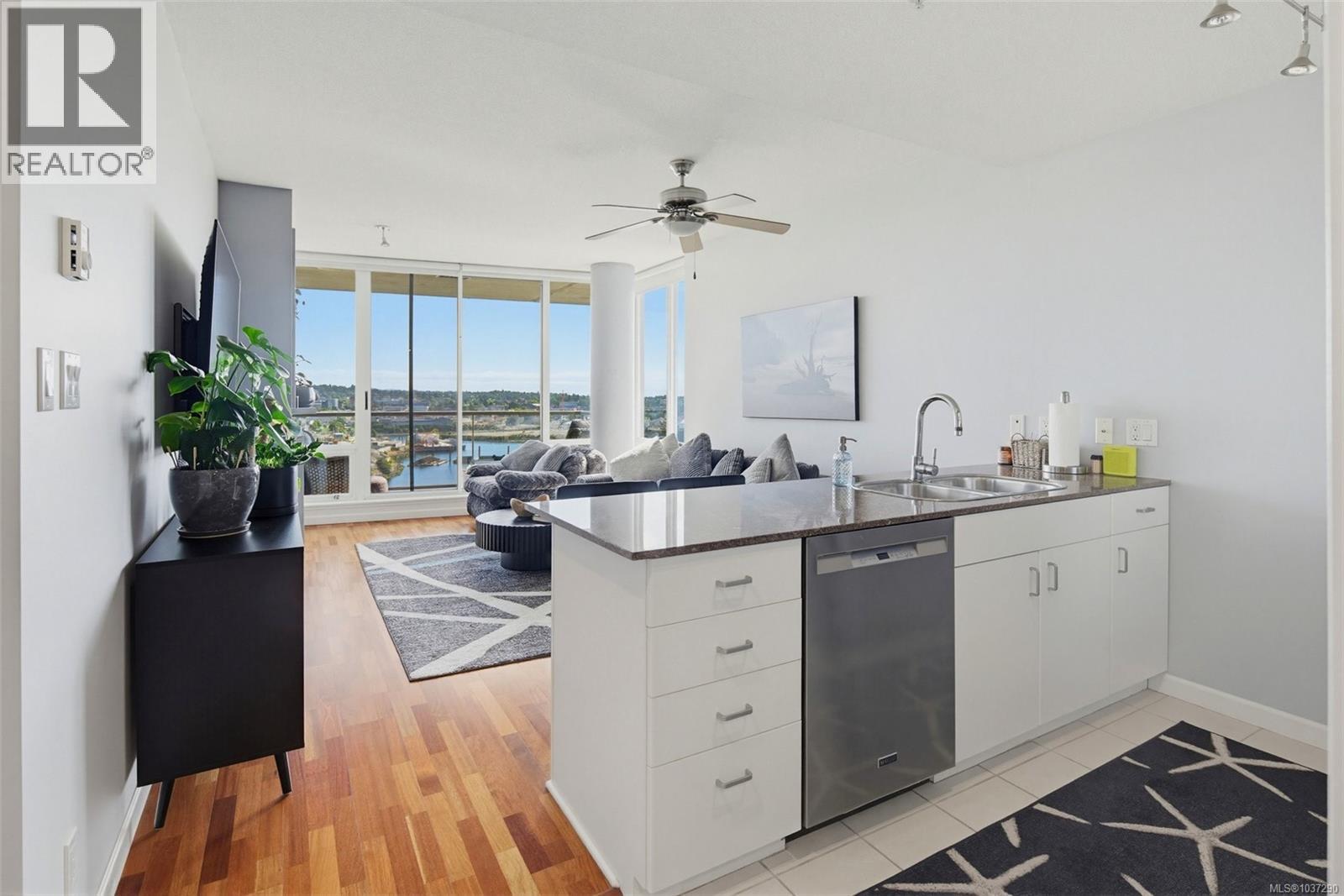 #1014 160 Wilson St - 7